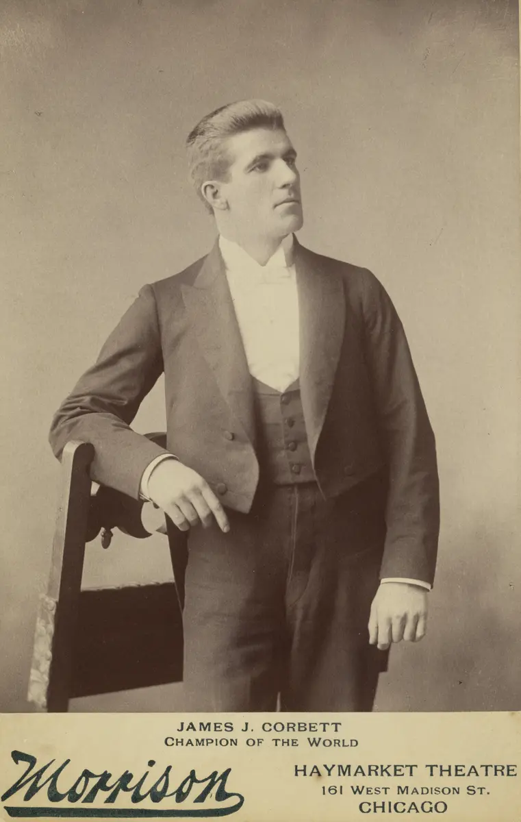 Φωτογραφικό πορτρέτο του James J. Corbett γύρω στο 1895.