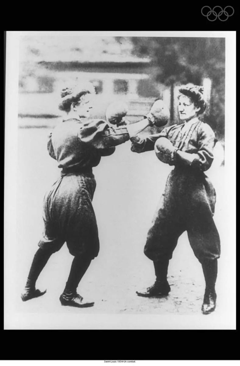 Γυναικεία πυγμαχία στο St. Louis το 1904.
